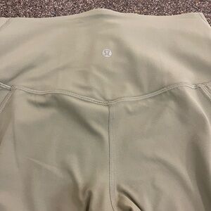 Lululemon NEW!!!! Size 8! Align high rise